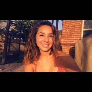 Meet your Posher, Violet